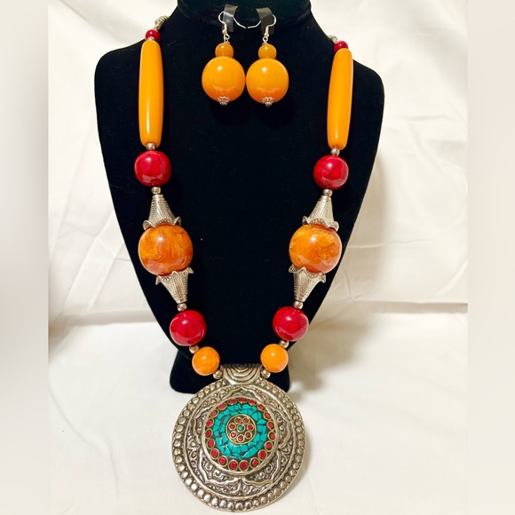 Handmade Big pendent long necklace set - Picture 2 of 6